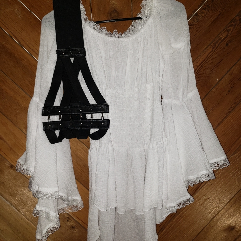 Pirate Halloween top with shirt belt